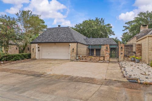 320 Summerwood, Beaumont, TX, 77706 | Card Image