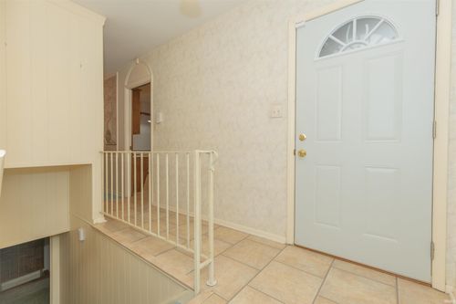 1301 Southfield Rd, Evansville, IN, 47715-5203 | Card Image