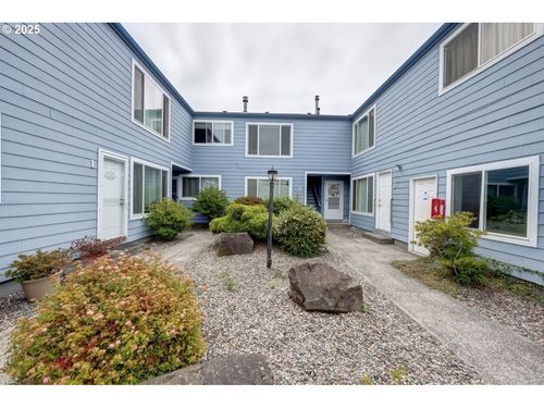 870 S Holladay Dr, Seaside, OR, 97138-6648 | Card Image