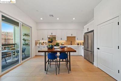 39 - Somi, Townhouse with 3 bedrooms, 3 bathrooms and 2 parking in Hayward CA | Image 1