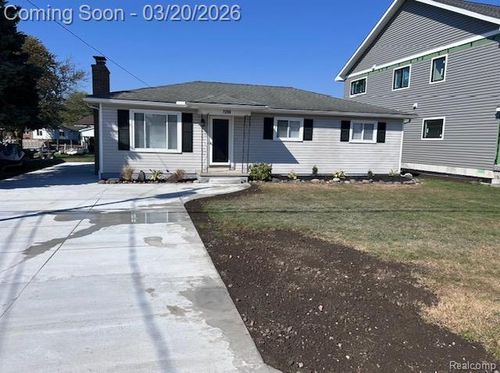 7208 Bluebill St, Clay, MI, 48001-4104 | Card Image