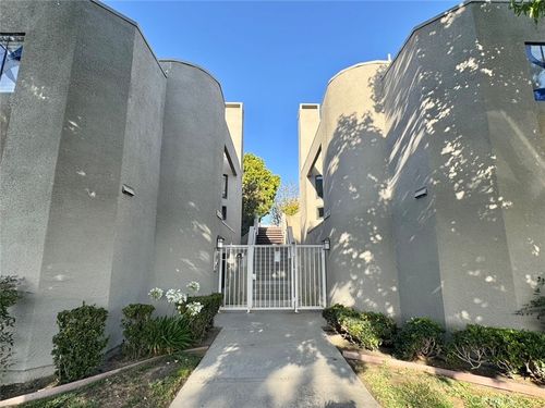 5-12476 Montecito Rd, Seal Beach, CA, 90740 | Card Image