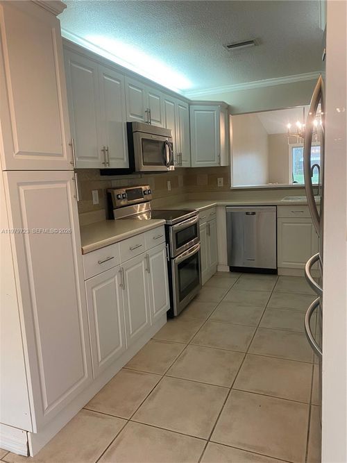 803 Sw 119th Way, Davie, FL, 33325-3825 | Card Image