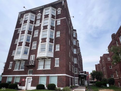 apt-108-230 E 9th St, Indianapolis, IN, 46204-1151 | Card Image