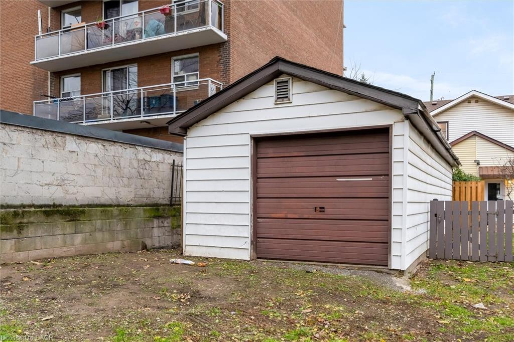 Residential in Hamilton 4