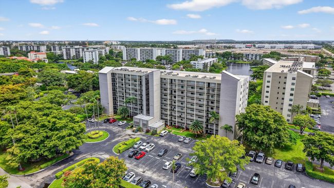 APT-505 - 2205 S Cypress Bend Dr, Condo with 2 bedrooms, 2 bathrooms and null parking in Pompano Beach FL | Image 78
