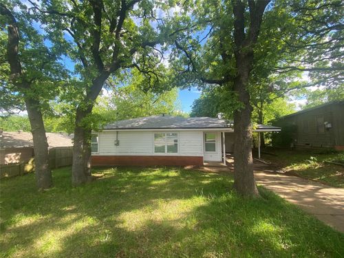 2620 W Washington St, Denison, TX, 75020-1442 | Card Image