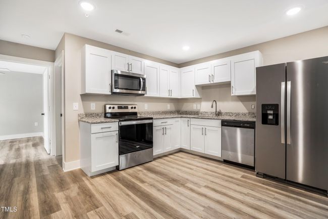 End-Unit Kitchen Side | Image 15