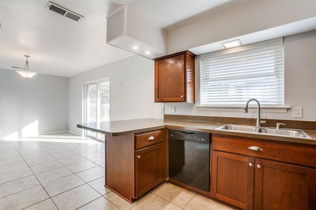 823 Wisteria Way, House other with 3 bedrooms, 2 bathrooms and null parking in Richardson TX | Image 12