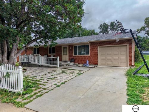 5140 Grassridge Rd, Lincoln, NE, 68512-1340 | Card Image