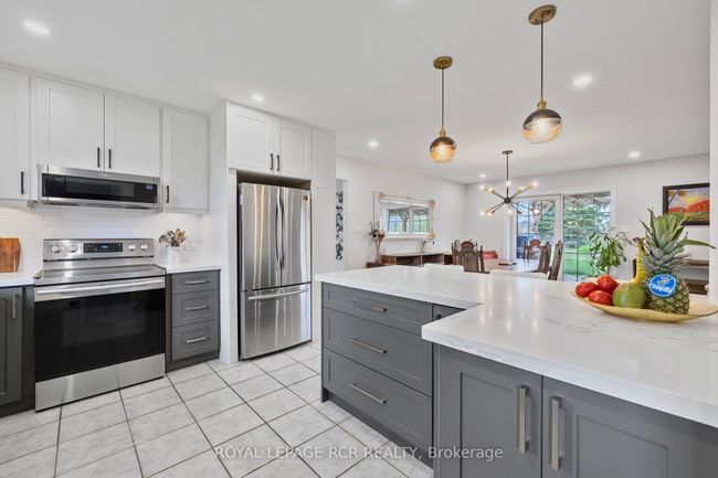 958375 7 Th Line E, House other with 4 bedrooms, 2 bathrooms and 8 parking in Mulmur ON | Image 12