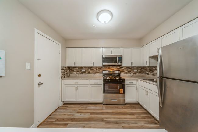 APT-1F - 8852 N Leslie Ln, Condo with 1 bedrooms, 1 bathrooms and 2 parking in Des Plaines IL | Image 5