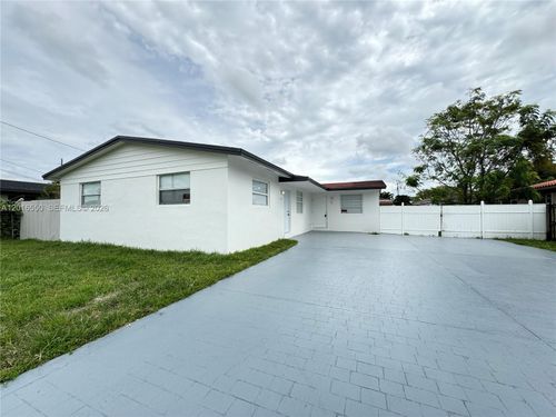 485-485 Sw 81st Ave, Miami, FL, 33144-2135 | Card Image