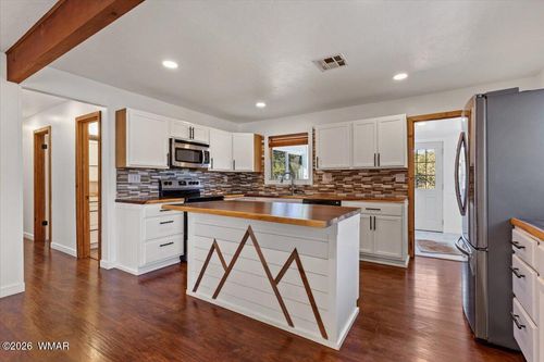 6 County Road 3166, Vernon, AZ, 85940 | Card Image