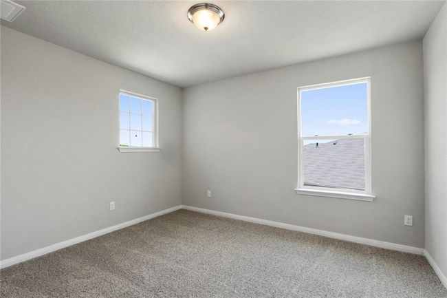 Unfurnished room with carpet and baseboards | Image 22