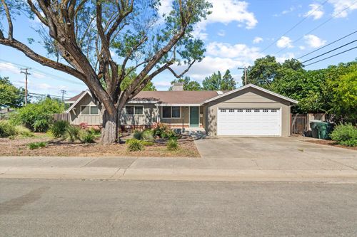 2101 Bircher Way, Carmichael, CA, 95608 | Card Image