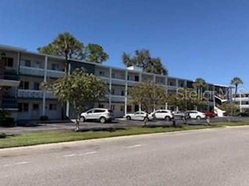 c35-5906 17th St W, BRADENTON, FL, 34207-3905 | Card Image