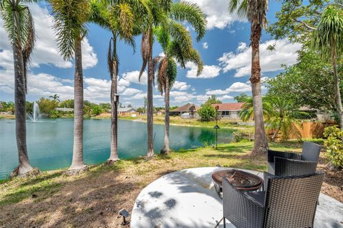 3558 65th Avenue Cir E, SARASOTA, FL, 34243-4116 | Card Image