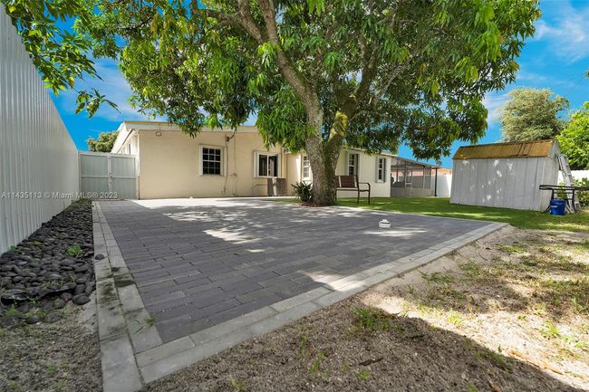 2021 Nw 185 Th Ter, House other with 3 bedrooms, 2 bathrooms and null parking in Miami Gardens FL | Image 34