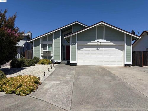 774 Fairfax Ct, Fairfield, CA, 94534-7409 | Card Image