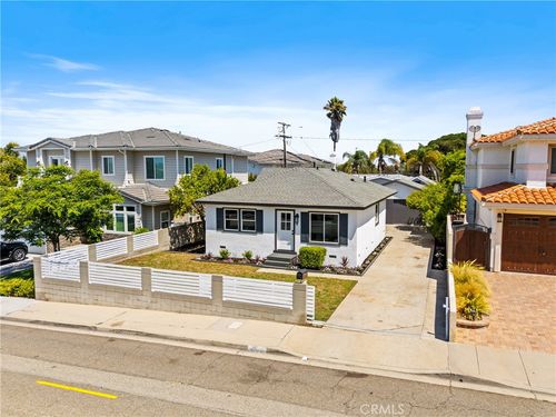 2419 Graham Ave, Redondo Beach, CA, 90278-2121 | Card Image