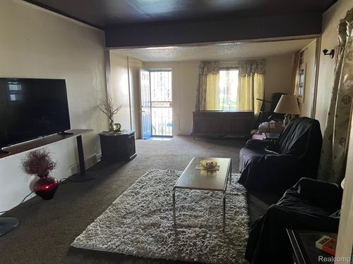 618 E Pulaski Ave, Flint, MI, 48505-3381 | Card Image