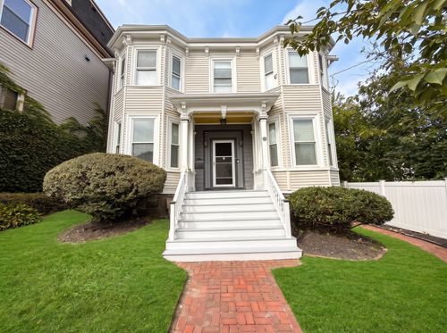31 Regent St, Boston, MA, 02119-3421 | Card Image