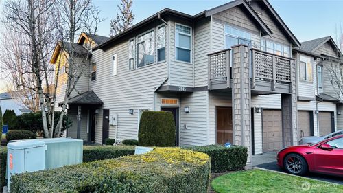 17645 134th Ln Se, Renton, WA, 98058-6817 | Card Image