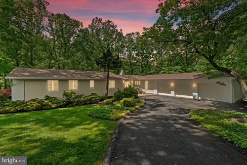 17810 Pond Rd, Ashton, MD, 20861-9755 | Card Image