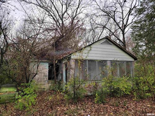 947 E Cole St, Du Quoin, IL, 62832-2581 | Card Image