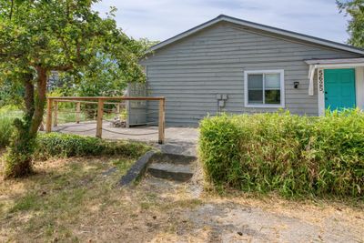 5625 O'brian Rd, House other with 2 bedrooms, 2 bathrooms and null parking in Halfmoon Bay BC | Image 3