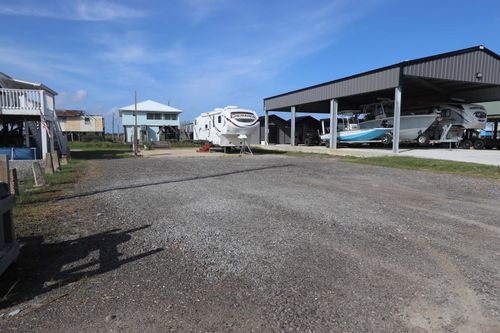 152 Plum Ln, Grand Isle, LA, 70358 | Card Image