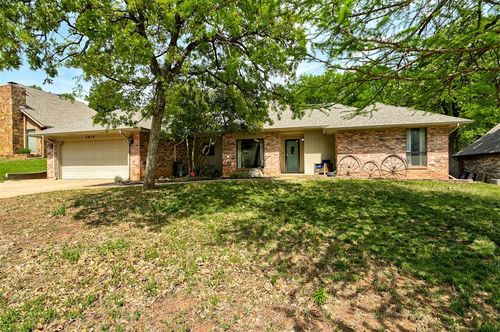 3818 Marked Tree Drive, Edmond, OK, 73013 | Card Image