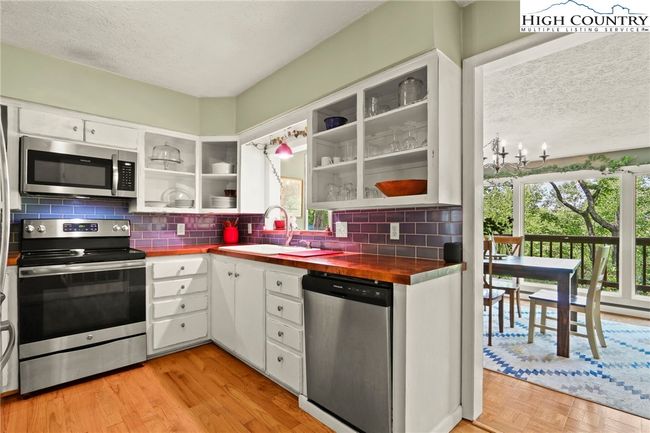157 Twisted Laurel Ln, House other with 3 bedrooms, 2 bathrooms and null parking in Blowing Rock NC | Image 34