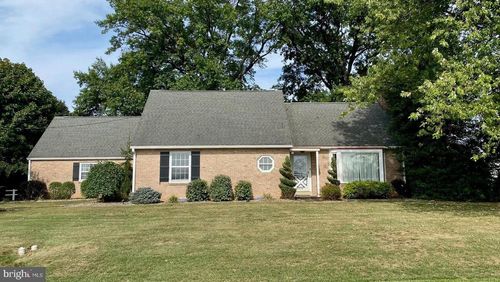 105 Zweizig Rd, SHOEMAKERSVILLE, PA, 19555-9647 | Card Image