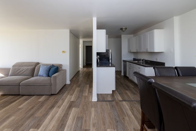 APT-3L - 1833 Four Lakes Ave, Condo with 2 bedrooms, 1 bathrooms and 1 parking in Lisle IL | Image 5