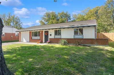 209 W Routzong Drive, House other with 3 bedrooms, 1 bathrooms and null parking in Fairborn OH | Image 2