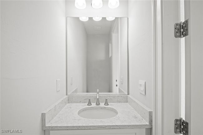 Outdoor Half Bath Off of Lanai | Image 22