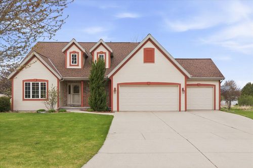 1730 Cinnabar Way, BELLEVUE, WI, 54311 | Card Image