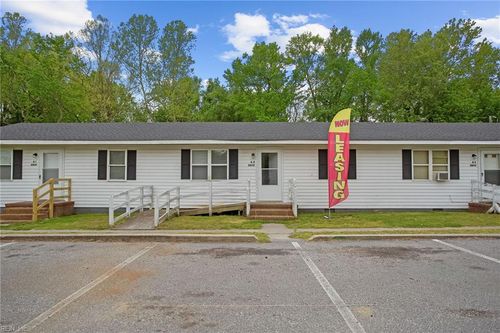 2-8858 Smithfield Apts Ln, Smithfield, VA, 23430-8703 | Card Image