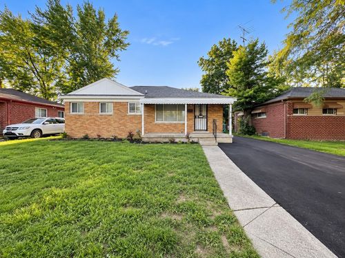5413 Fleming Rd, Flint, MI, 48504-7065 | Card Image