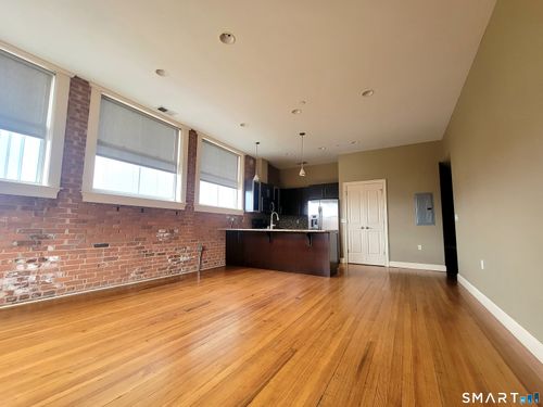 3h-14-16 N Main St, Norwalk, CT, 06854 | Card Image