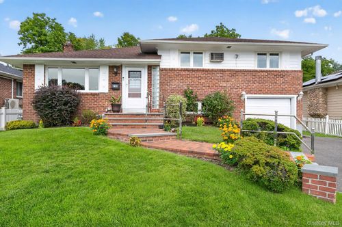 244 Halsey Ave, Jericho, NY, 11753-1624 | Card Image