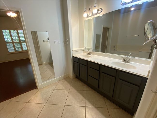 Primary bath with dual vanity sinks | Image 29