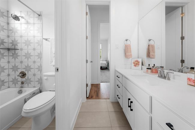 View inside second Bathroom | Image 15