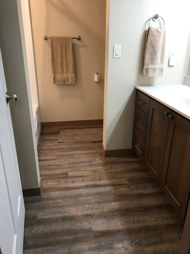 Bathroom | Image 43