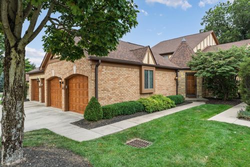 3311 Mansion Way, Columbus, OH, 43221-1580 | Card Image