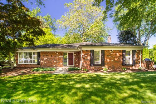 4243 Frostwood Ct, Troy, MI, 48098-4240 | Card Image