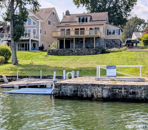 19 Cedar Dr, Danbury, CT, 06811-3301 | Card Image