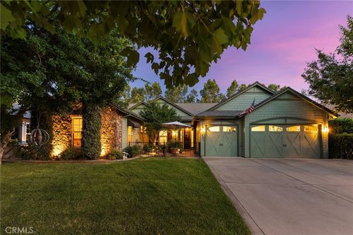 421 Southbury Ln, Chico, CA, 95973-8230 | Card Image